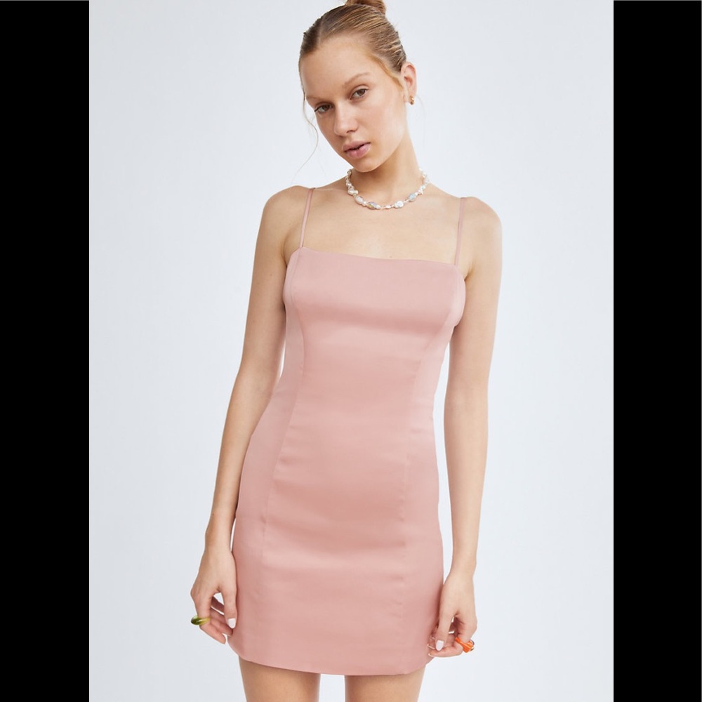 Nwot Aritzia Sunday Best Shimmer Dress Mauve Mousse Pink, size 8